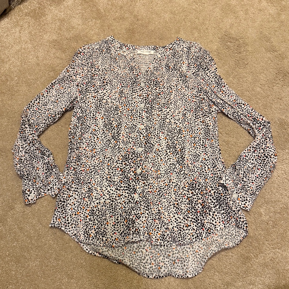 BeachLunchLounge size medium long sleeve blouse